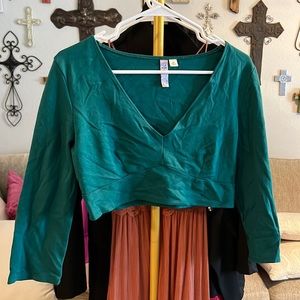 EUC WOMENS ALYA CROP WORK OUR TOP SIZE MEDIUM